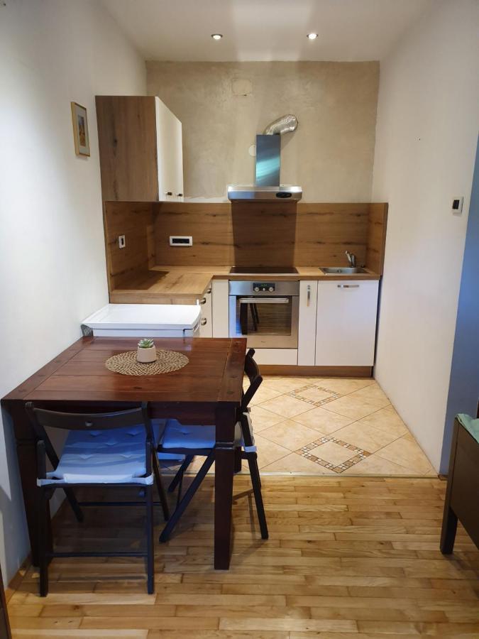 Apartmaji Tim Изола Екстериор снимка