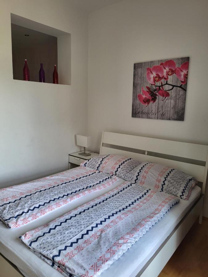 Apartmaji Tim Изола Екстериор снимка