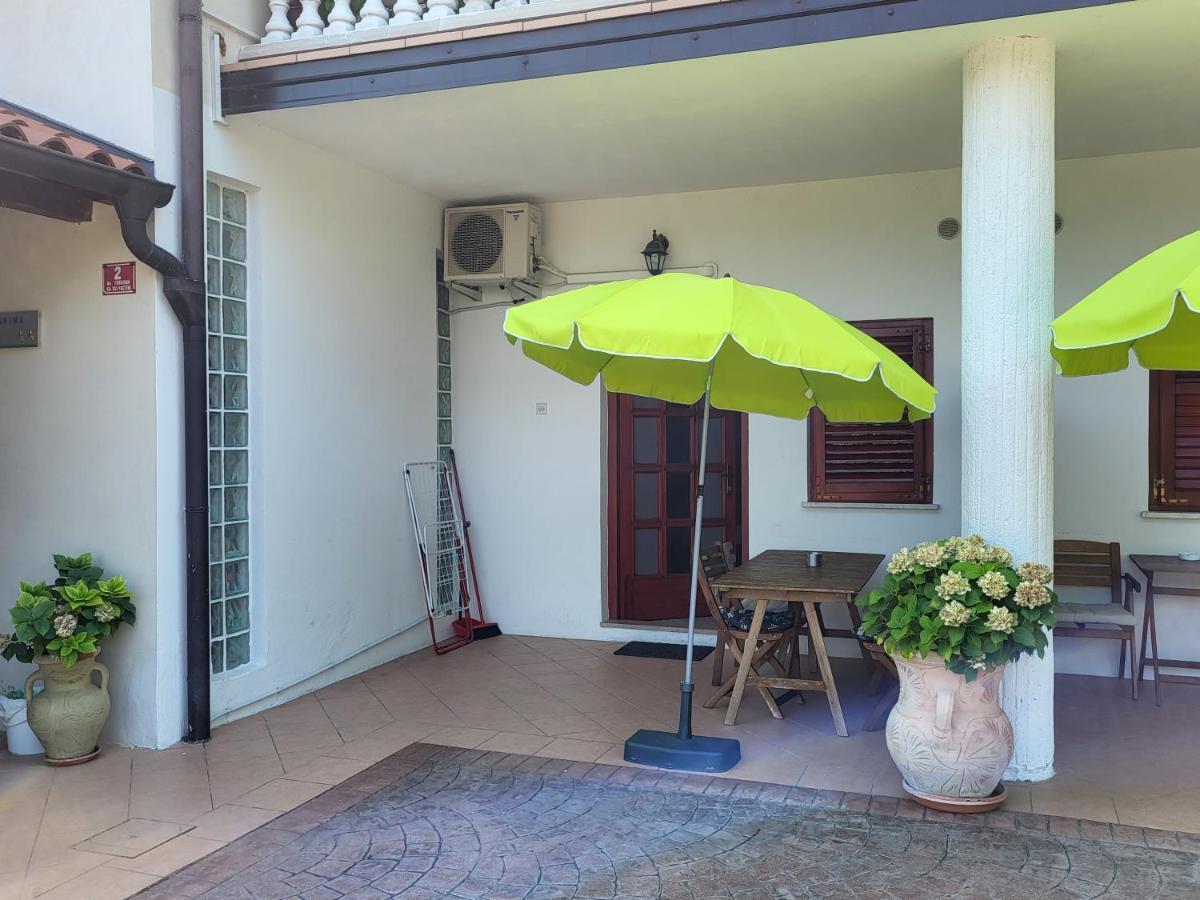Apartmaji Tim Изола Екстериор снимка