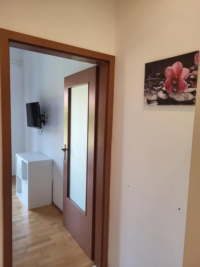 Apartmaji Tim Изола Екстериор снимка